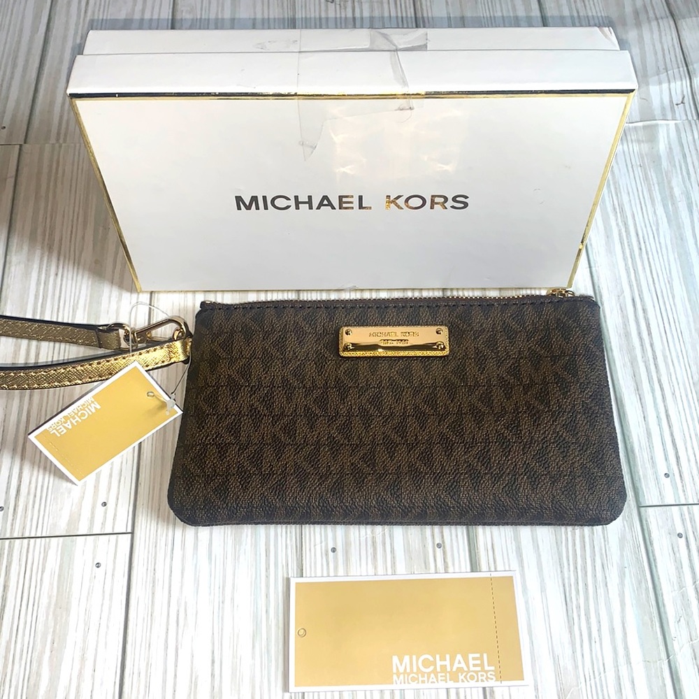 Michael Kors Wristlet New in Box with tags